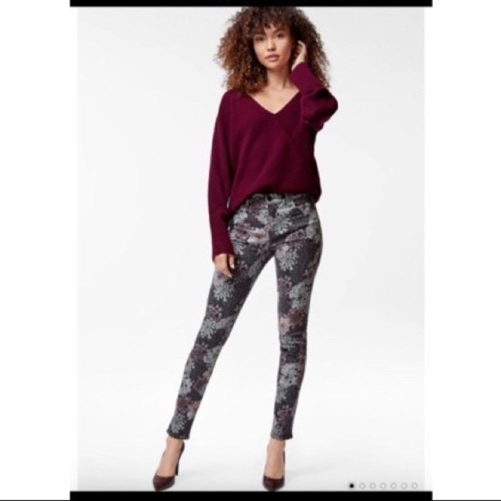 J Brand 620 Mid Rise Super Skinny Queen Annes Lace
